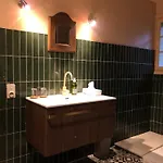 La Maison Aux Murs Anciens Et Ses Privatunterkunft