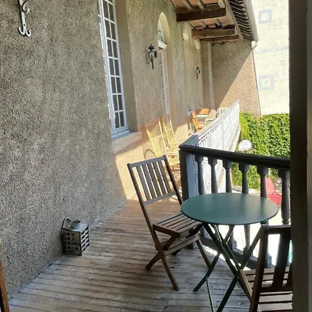 La Maison Aux Murs Anciens Et Ses