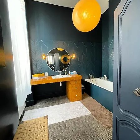 La Maison Aux Murs Anciens Et Ses