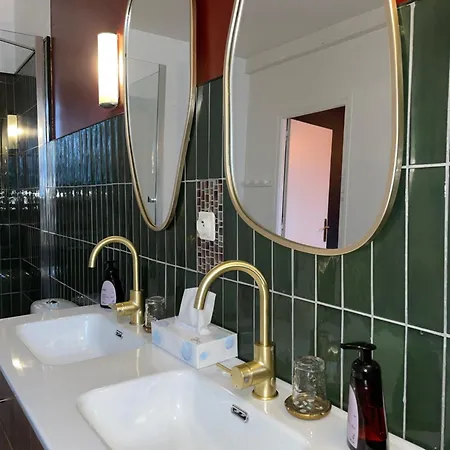 Homestay La Maison Aux Murs Anciens Et Ses Tarbes
