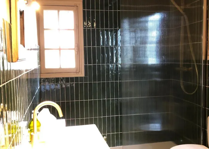 Проживание в семье La Maison Aux Murs Anciens Et Ses Тарб